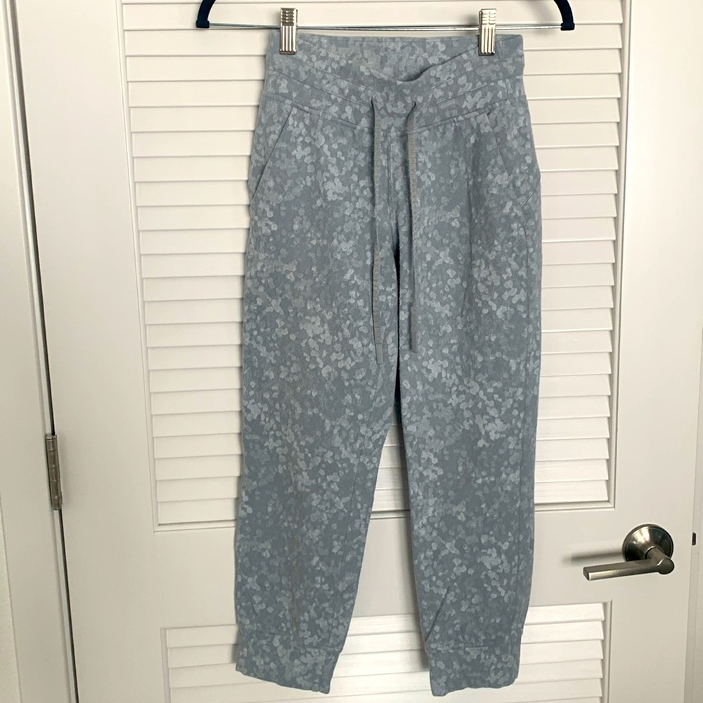 Lululemon Capri Sweats